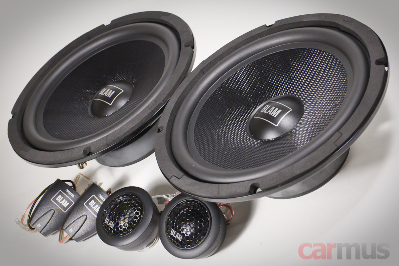 8 ДЮЙМОВ И ДВЕ ПОЛОСЫ